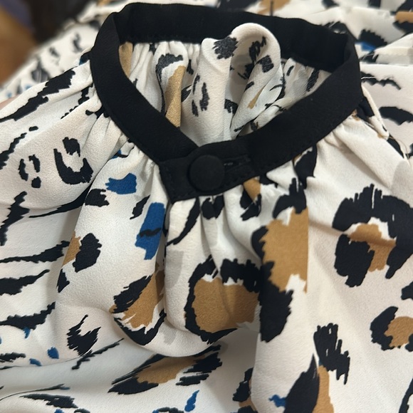 White House Black Market Leopard Print Blouse, Size XL - Picture 6 of 6